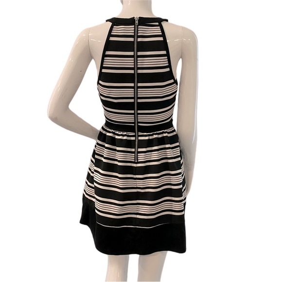 ⭐️ Speechless Halter Mini Dress size small Blk/Wht Band Waist Retro - Picture 2 of 10